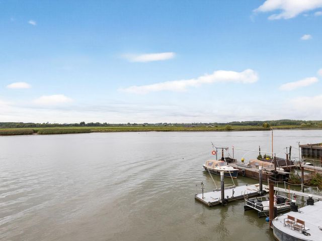 IJsseldijk-Noord 102a, Ouderkerk Aan Den IJssel