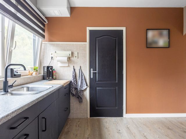 De Roe 6, Grootegast