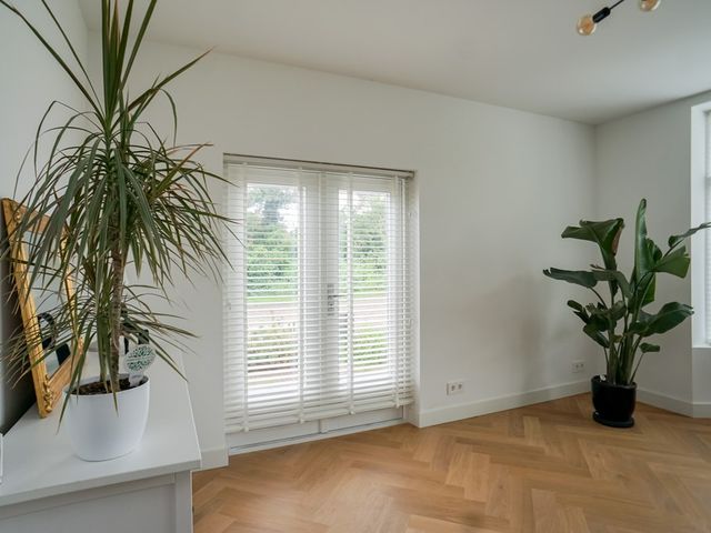 Cort van der Lindenkade 12, Alkmaar