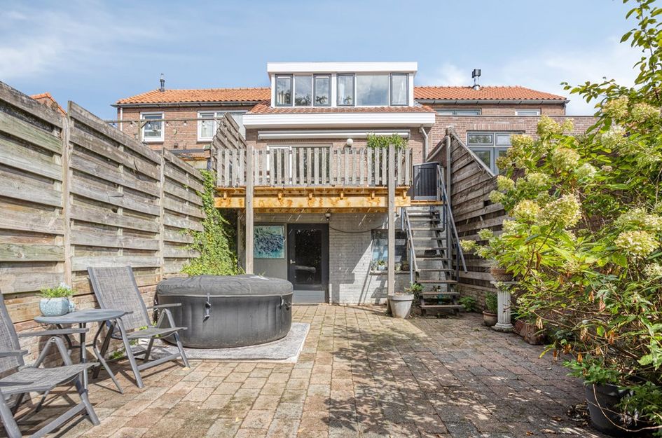Prins Bernhardstraat 22
