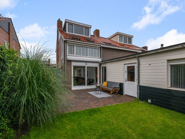 Wethouder C. Kromstraat 26, Uitgeest