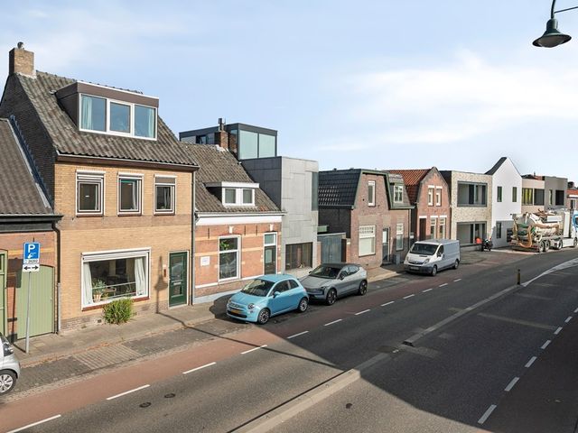 Bredaseweg 50, Oosterhout