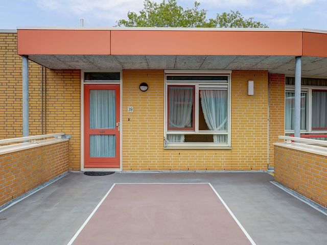 Apollostraat 39, Strijen
