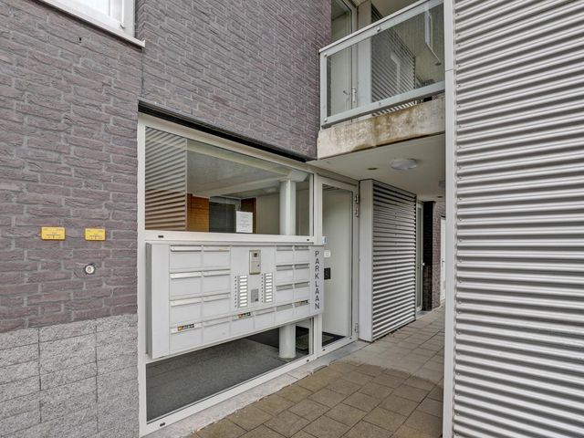 Parklaan 30, De Lier