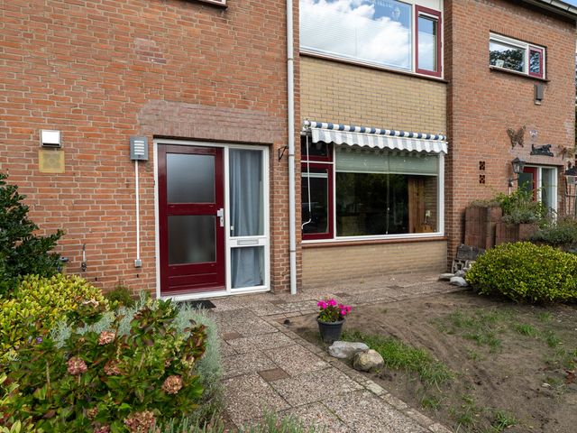 Jan Jannenstraat 8, Sprang-Capelle