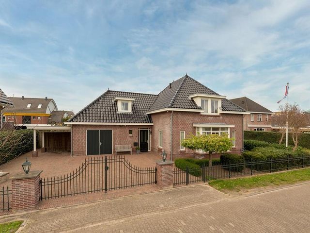 Leedijkerhout 12, Houten