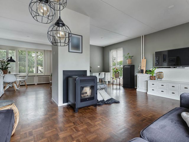 Pegasus 34, Lemmer