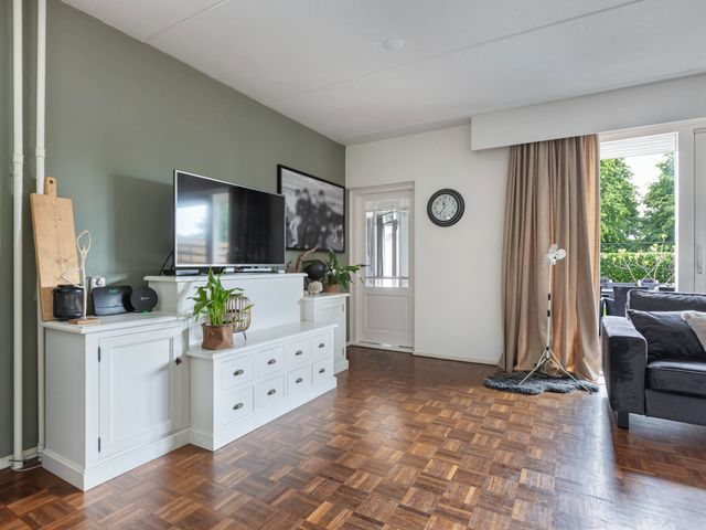 Pegasus 34, Lemmer