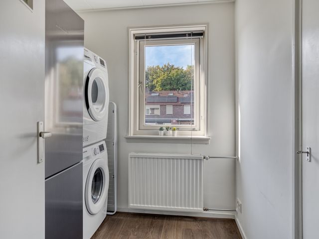Oranje Nassaustraat 31, Middelharnis
