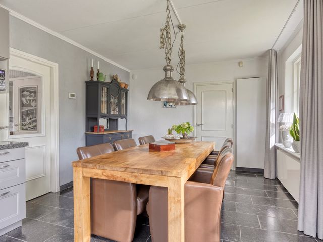 Prins Bernhardlaan 129, Middelharnis