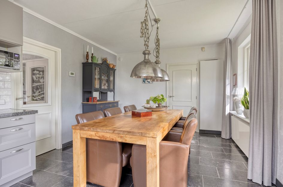 Prins Bernhardlaan 129