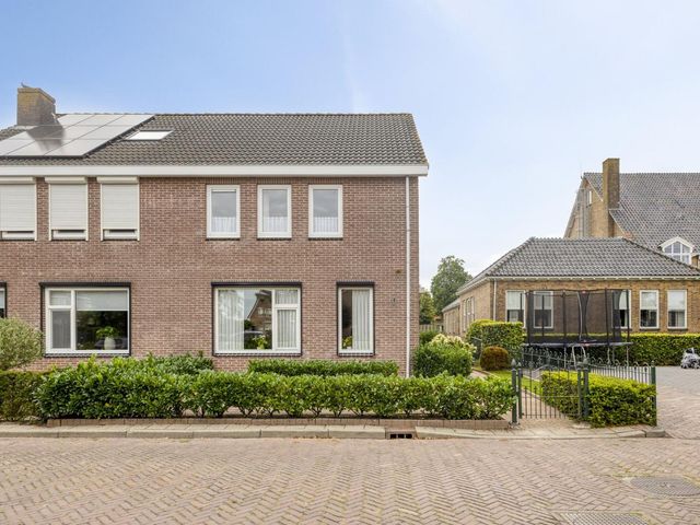 Dirkje Kerkemaat 4, Grafhorst