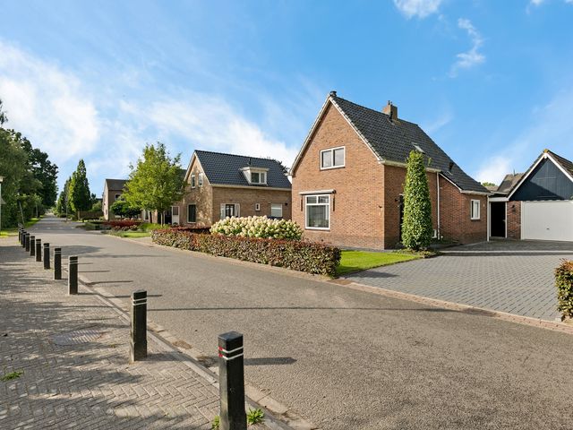 Kerkweg 4, Sebaldeburen