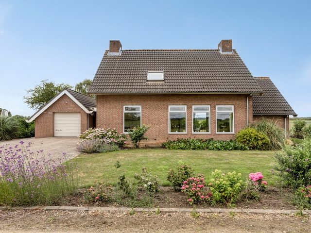 Krukweg 5, Moerdijk