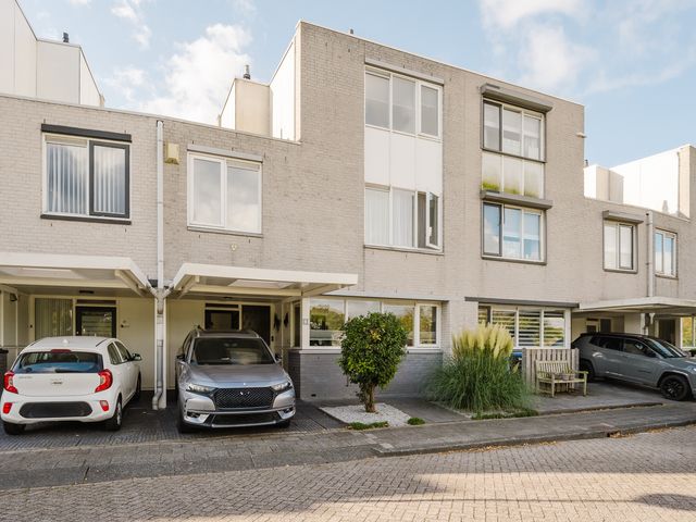 Marga Klompéstraat 53, Spijkenisse