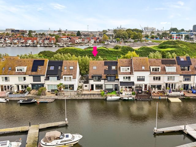 Saturnus 46, Den Helder