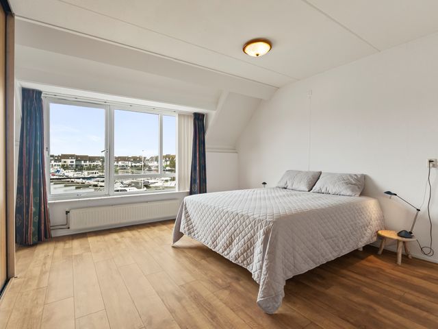 Saturnus 46, Den Helder