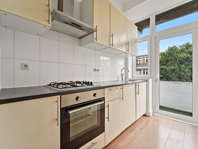 Lunterenstraat 194, Den Haag