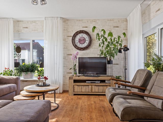 De Omloop 15, Klazienaveen