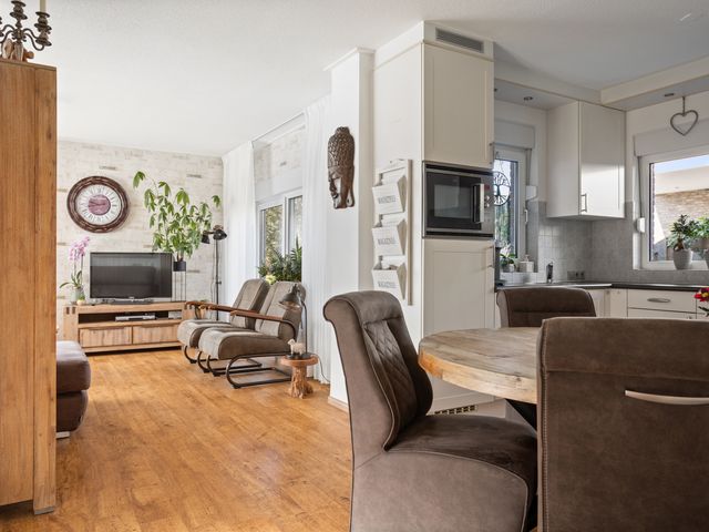 De Omloop 15, Klazienaveen