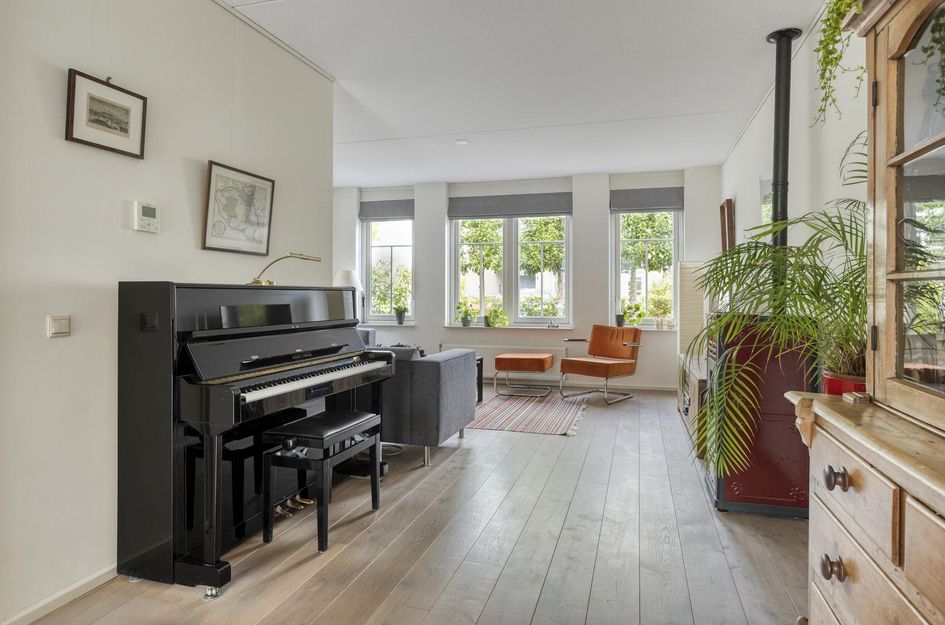 Van Overveststraat 8