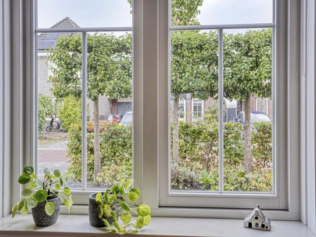 Van Overveststraat 8, Oud-Vossemeer