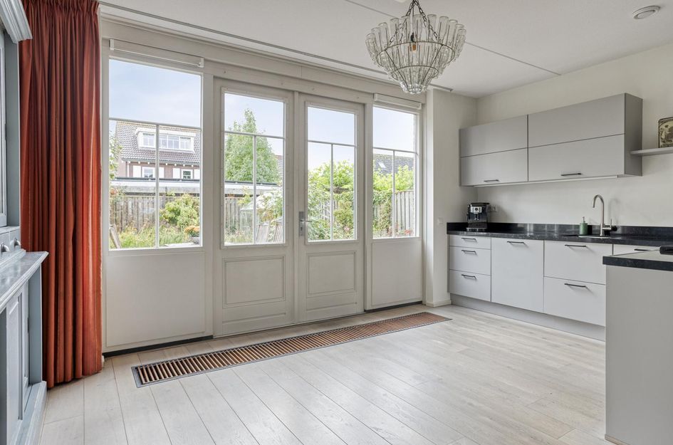 Van Overveststraat 8