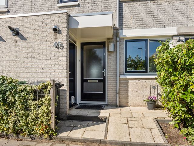 Van Embdenruimte 45, Zoetermeer