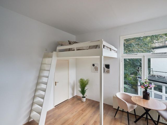 Heuvellaan 12D, Hilversum