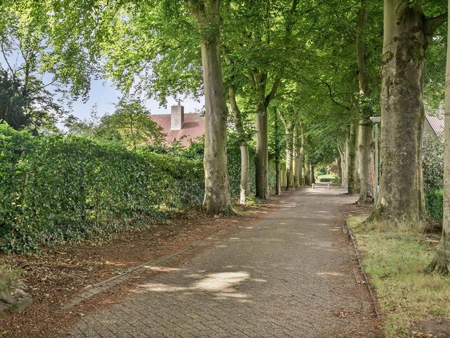Heilige Stoel 6829, Wijchen