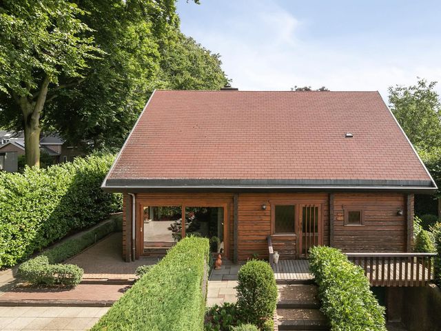 Heilige Stoel 6829, Wijchen