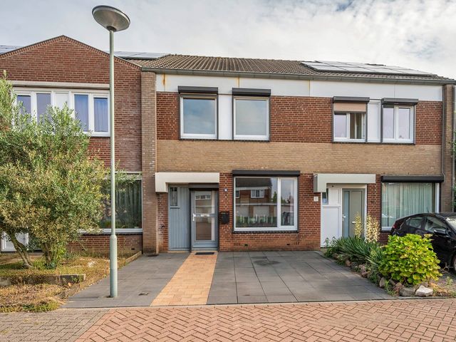 Hazenkamp 90, Reuver