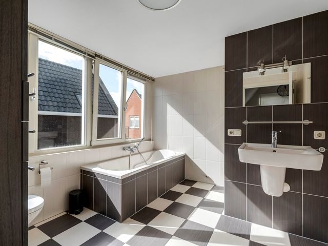 Smidse 26B, Geffen