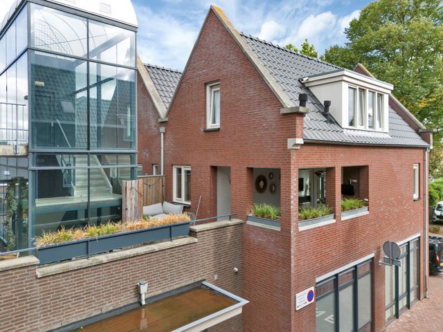 Smidse 26B, Geffen
