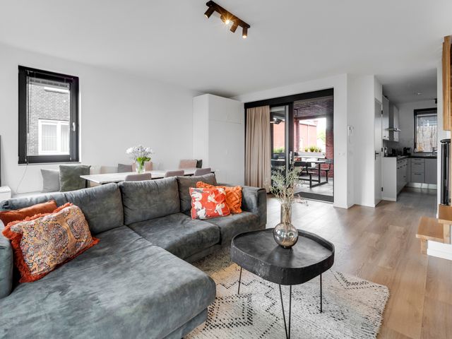 Smidse 26B, Geffen