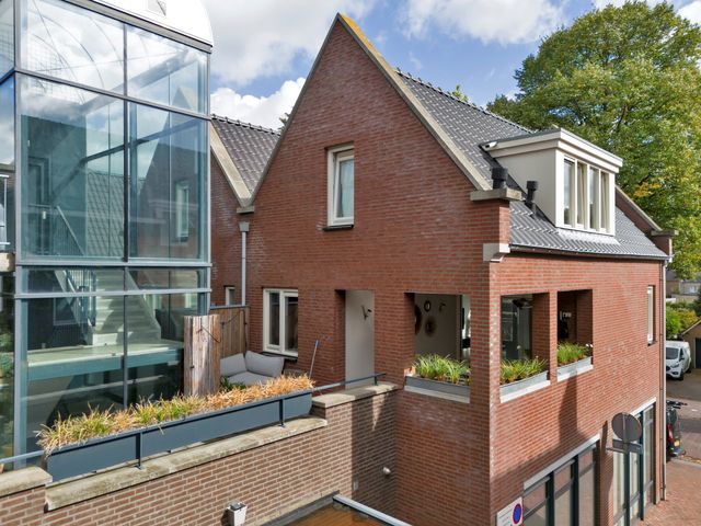 Smidse 26B, Geffen