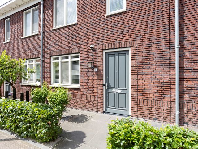 Brink Van Swiebertje 4, Pijnacker