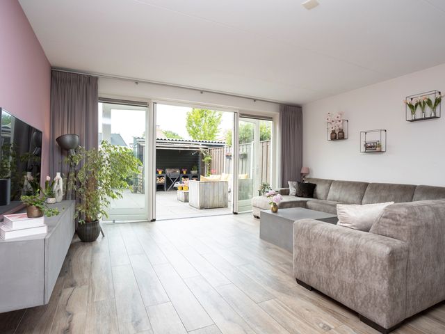 Brink Van Swiebertje 4, Pijnacker