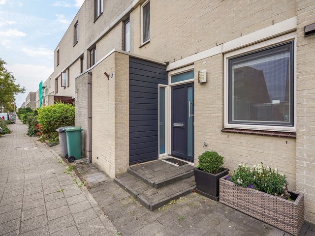 Ponyweide 92, Zoetermeer