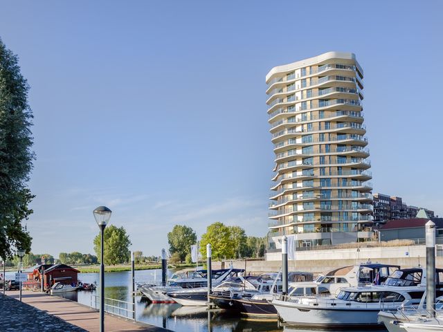 Maashaven 758, Roermond