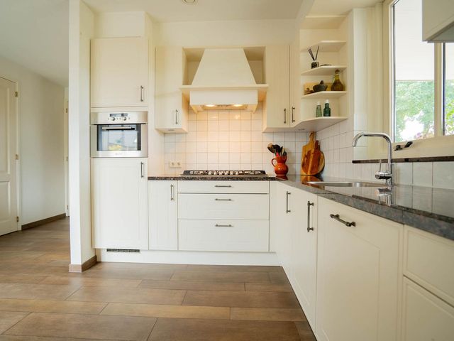 Maatschappijstraat 2, Helenaveen