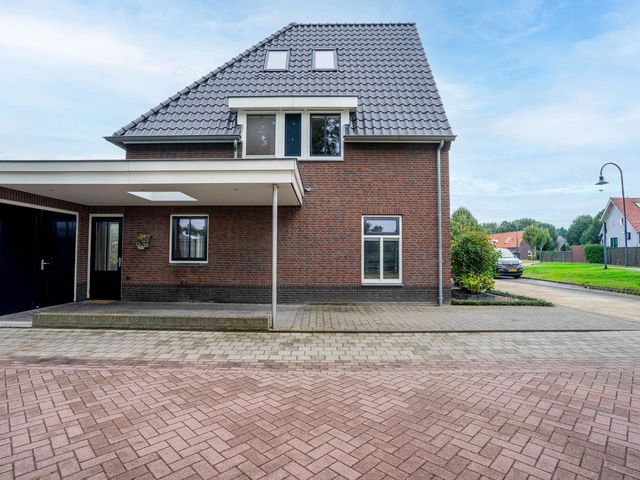 Maatschappijstraat 2, Helenaveen