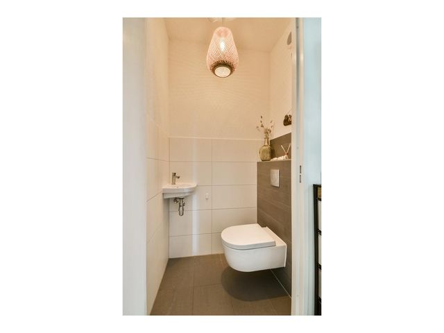 Hooizolder 24, Gouda