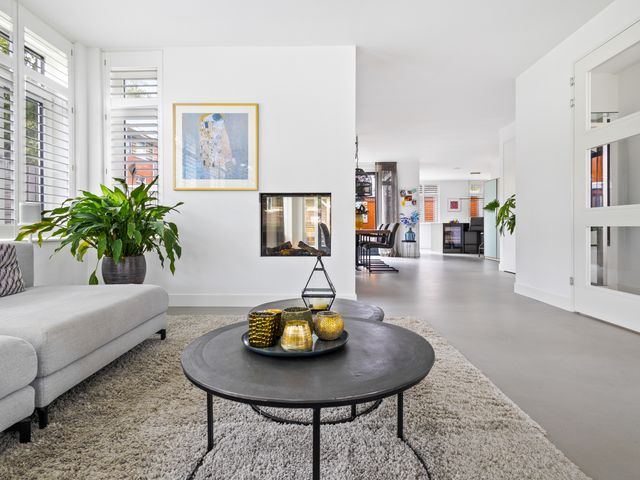Oosteinde 79A, Den Haag