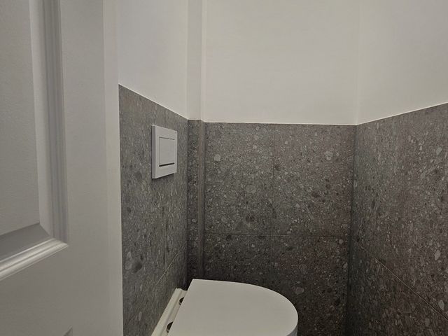 Linnaeusstraat 239, Den Haag