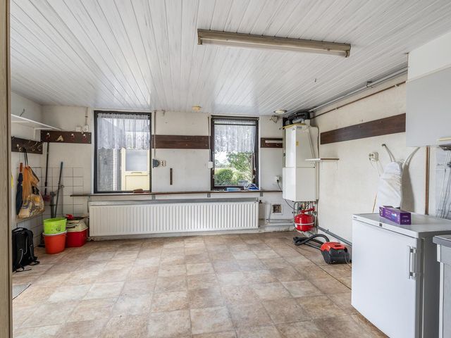 Weelweg 1, Sint-Maartensdijk