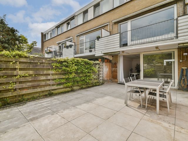 Olympus 20, Amstelveen