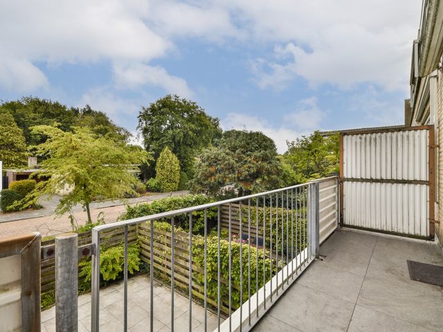 Olympus 20, Amstelveen