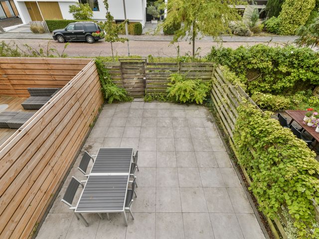 Olympus 20, Amstelveen