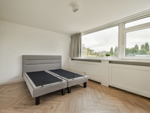 Olympus 20, Amstelveen